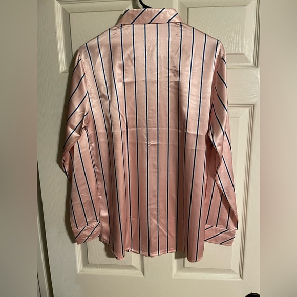 Men’s Size S Satin Longsleeve Pink & Blue striped Buttonup Shirt - Picture 2 of 2